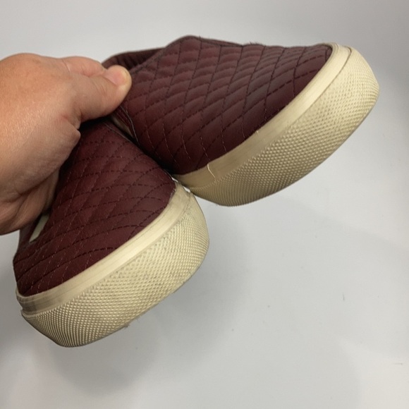 American Eagle Outfitters quilted slip on shoes size 9 - Picture 3 of 8